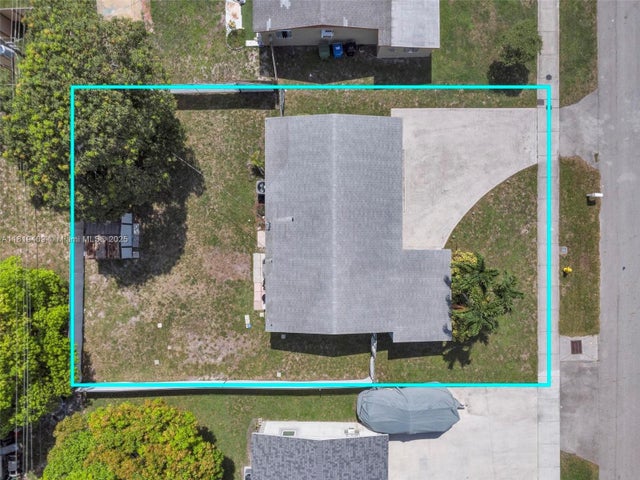 4 of 49 - 2771 Nw 25th St, Fort Lauderdale, FL