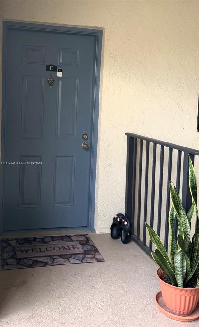 4 of 18 - 1484 Lake Crystal Dr E, West Palm Beach, FL