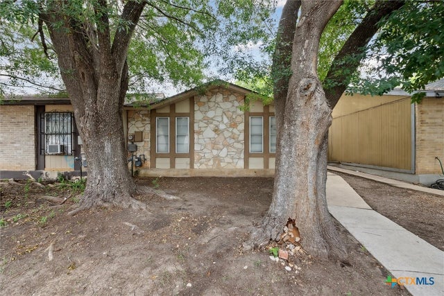 6839 Neston Drive, San Antonio
