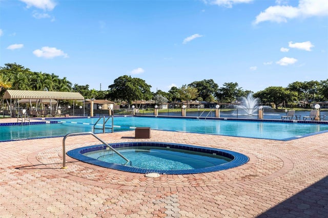 2 of 16 - 301 Cambridge Rd 302, Hollywood, FL