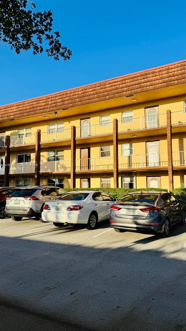 1 of 31 - 2720 N Pine Island Rd 103, Sunrise, FL