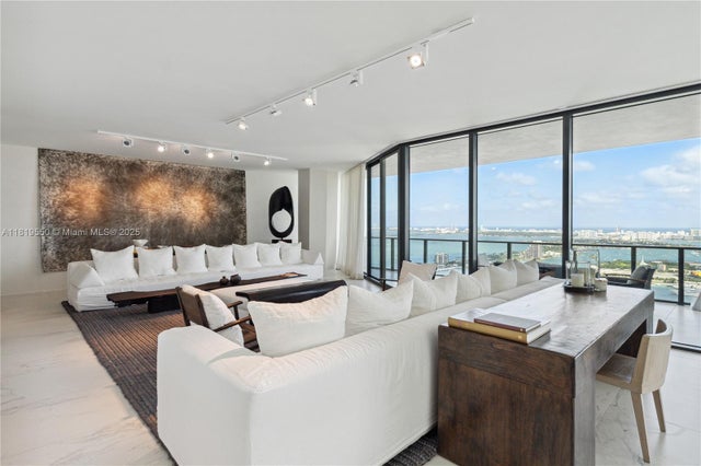 5 of 21 - 1000 Biscayne Blvd 4401, Miami, FL