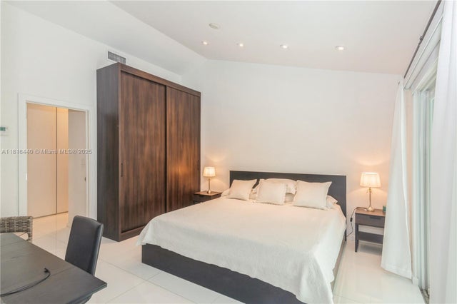 3 of 14 - 798 Crandon Blvd 55-b, Key Biscayne, FL