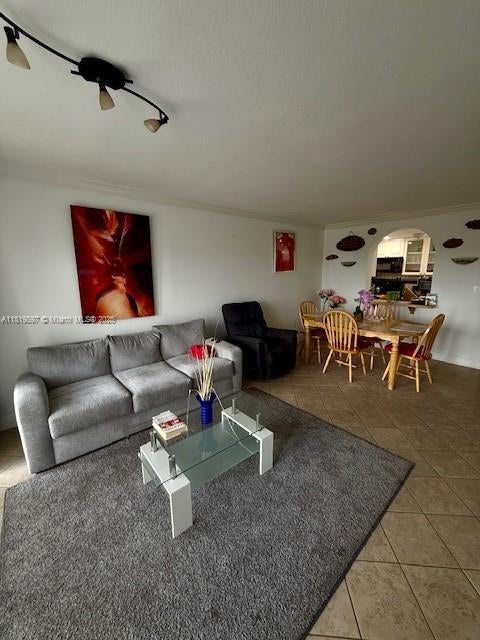 5 of 13 - 9455 W Flagler St C712, Miami, FL