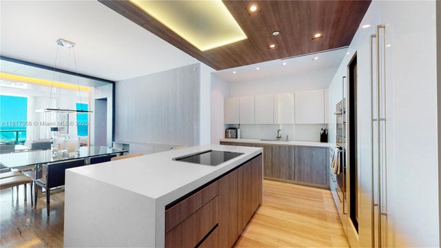5 of 35 - 6799 Collins Ave 405, Miami Beach, FL