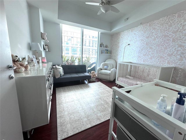 4 of 10 - 300 S Biscayne Blvd T-3504, Miami, FL