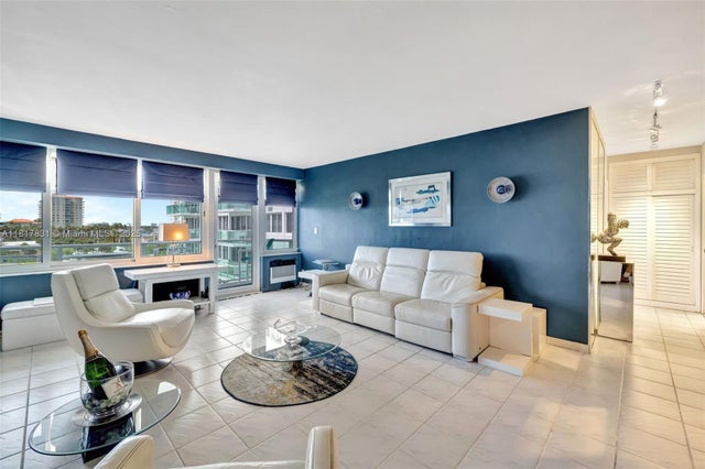4 of 32 - 3233 Ne 34th St 611, Fort Lauderdale, FL