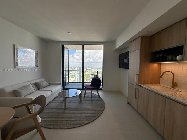 1 of 14 - 601 Ne 1st Aveue 4603, Miami, FL