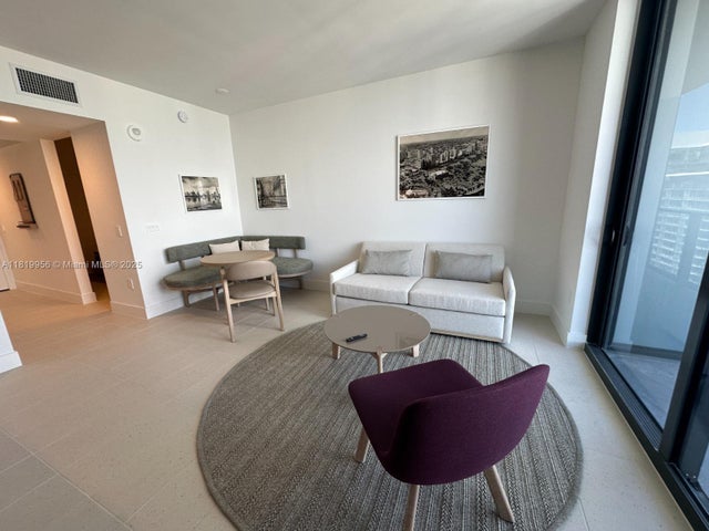 3 of 14 - 601 Ne 1st Aveue 4603, Miami, FL