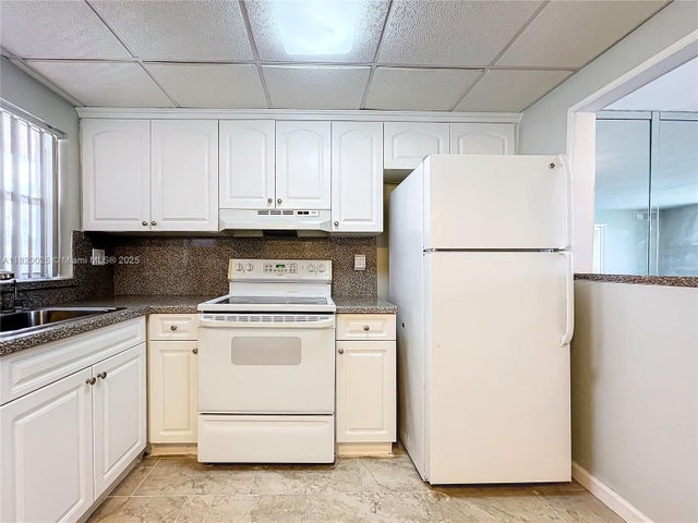 4 of 30 - 9850 Sunrise Lakes Blvd 212, Sunrise, FL