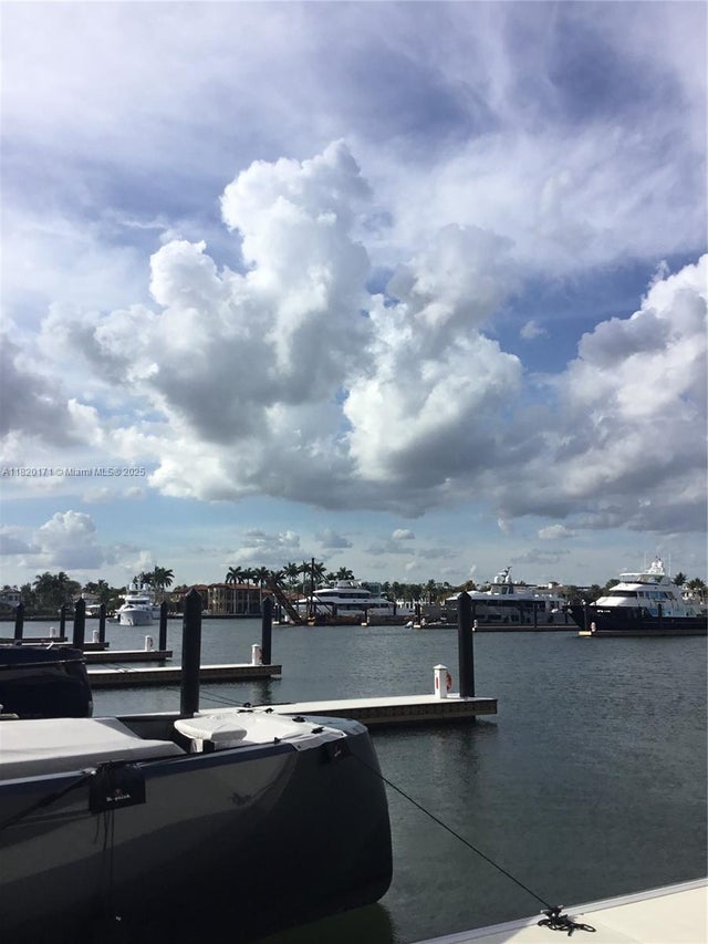 4 of 5 - 200 S Birch Rd 206, Fort Lauderdale, FL