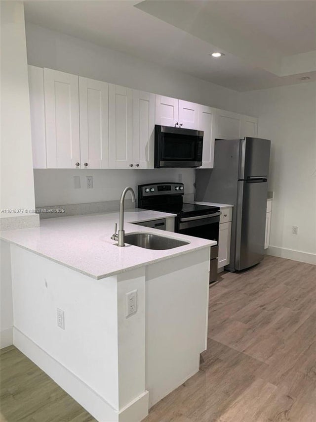 2 of 16 - 4100 Sw 64th Ave 208, Davie, FL