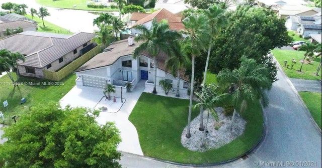 1 of 23 - 680 Nw 111th Way, Coral Springs, FL