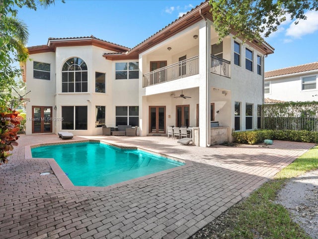 2 of 68 - 19501 Ne 14 Ct, North Miami Beach, FL