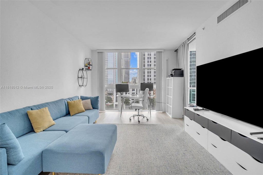 500 Ne 29th St 905, Miami