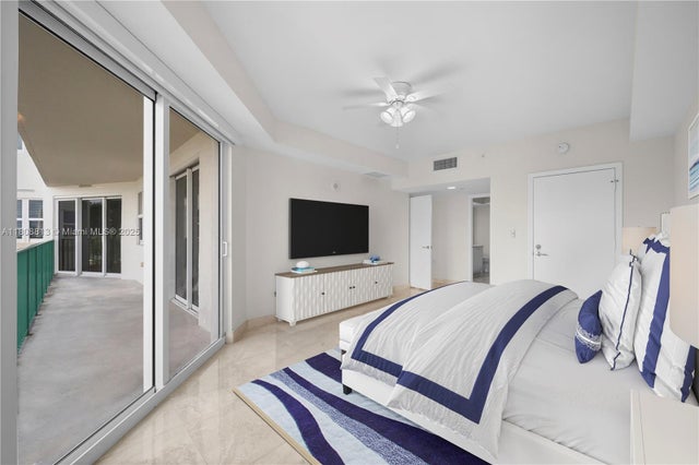 3 of 13 - 19900 E Country Club Dr 706, Aventura, FL