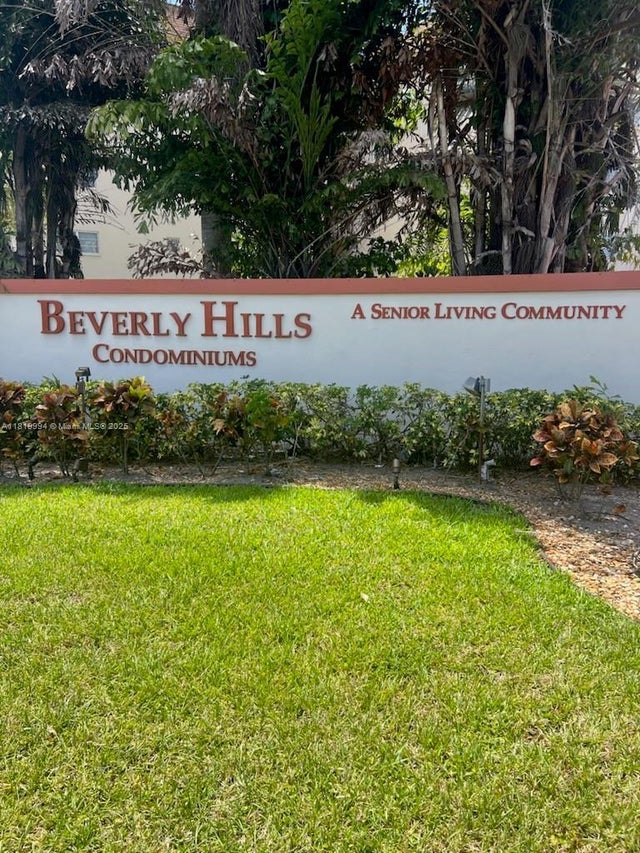 3 of 50 - 5300 Washington St U305, Hollywood, FL