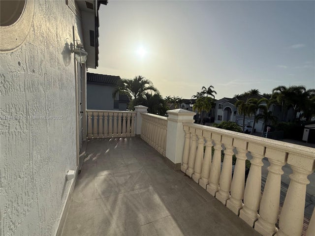 4 of 44 - 16472 Sw 58th Ter, Miami, FL
