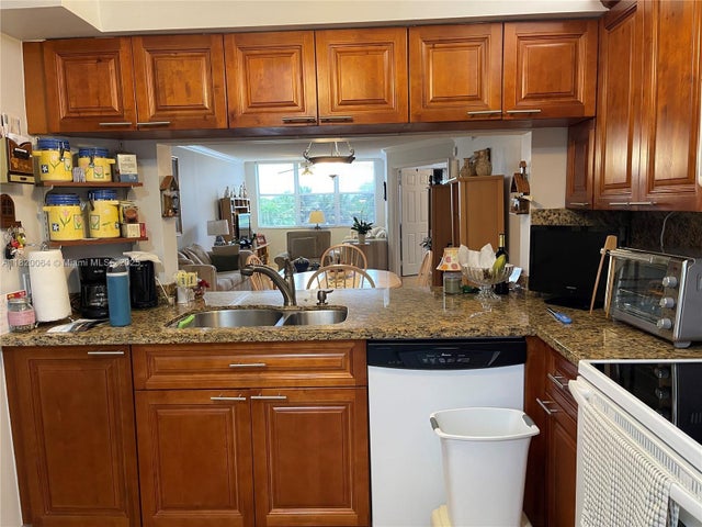 4 of 24 - 10422 Nw 24th Pl 210, Sunrise, FL