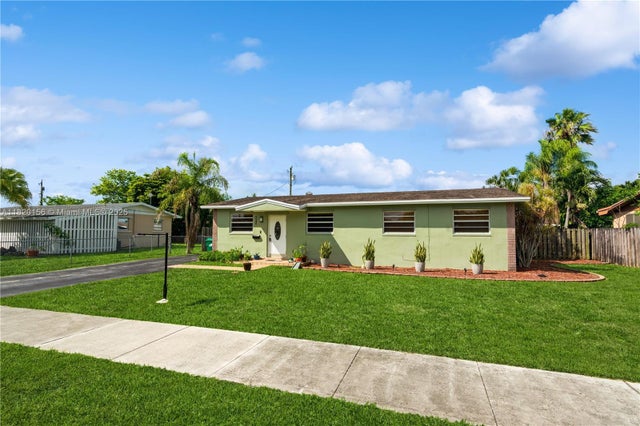 3 of 30 - 9540 Lisa Rd, Cutler Bay, FL