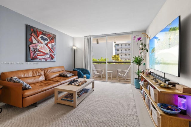 3 of 32 - 1775 Washington Ave 4c, Miami Beach, FL