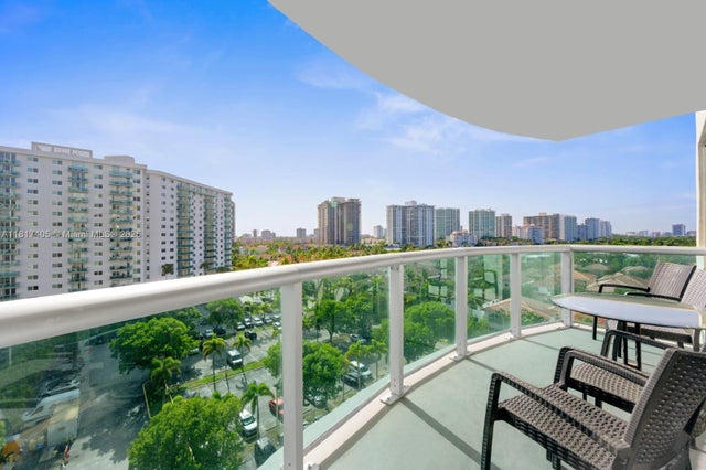 1 of 16 - 19370 Collins Ave 916, Sunny Isles Beach, FL