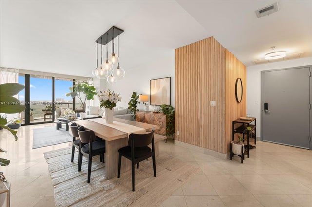 5 of 30 - 601 Ne 36th St 1504, Miami, FL