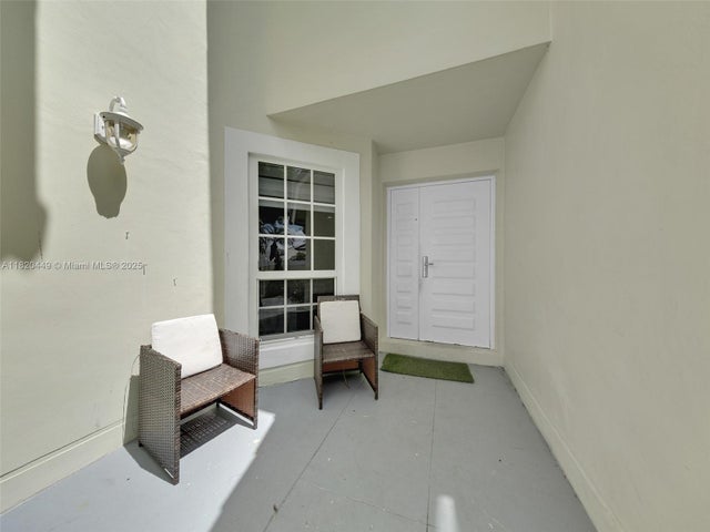 4 of 49 - 9933 Nw 49th Ter, Doral, FL