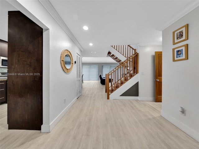 5 of 49 - 9933 Nw 49th Ter, Doral, FL