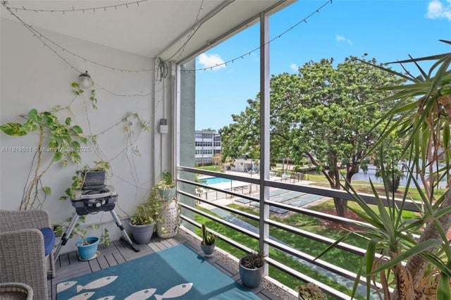 5 of 49 - 2781 Taft St 308, Hollywood, FL