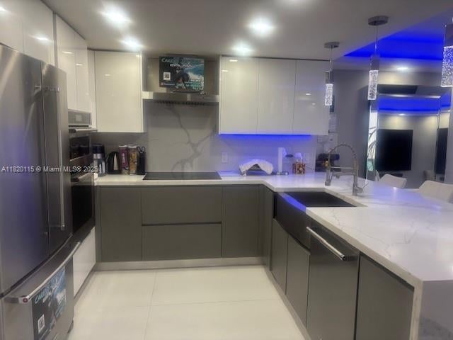 1 of 52 - 100 Bayview Dr 1609, Sunny Isles Beach, FL