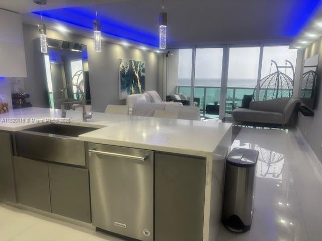 5 of 52 - 100 Bayview Dr 1609, Sunny Isles Beach, FL
