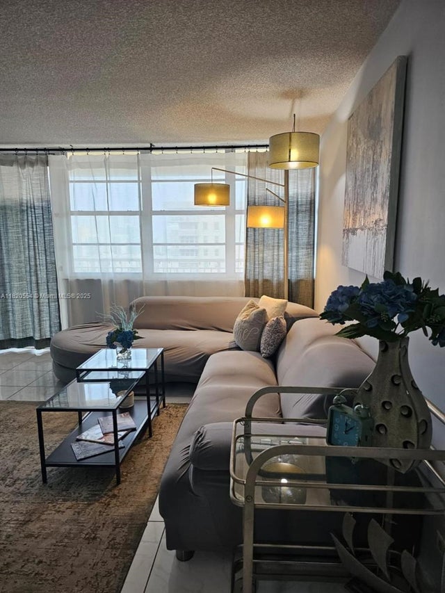 1 of 32 - 251 174th St 2111, Sunny Isles Beach, FL