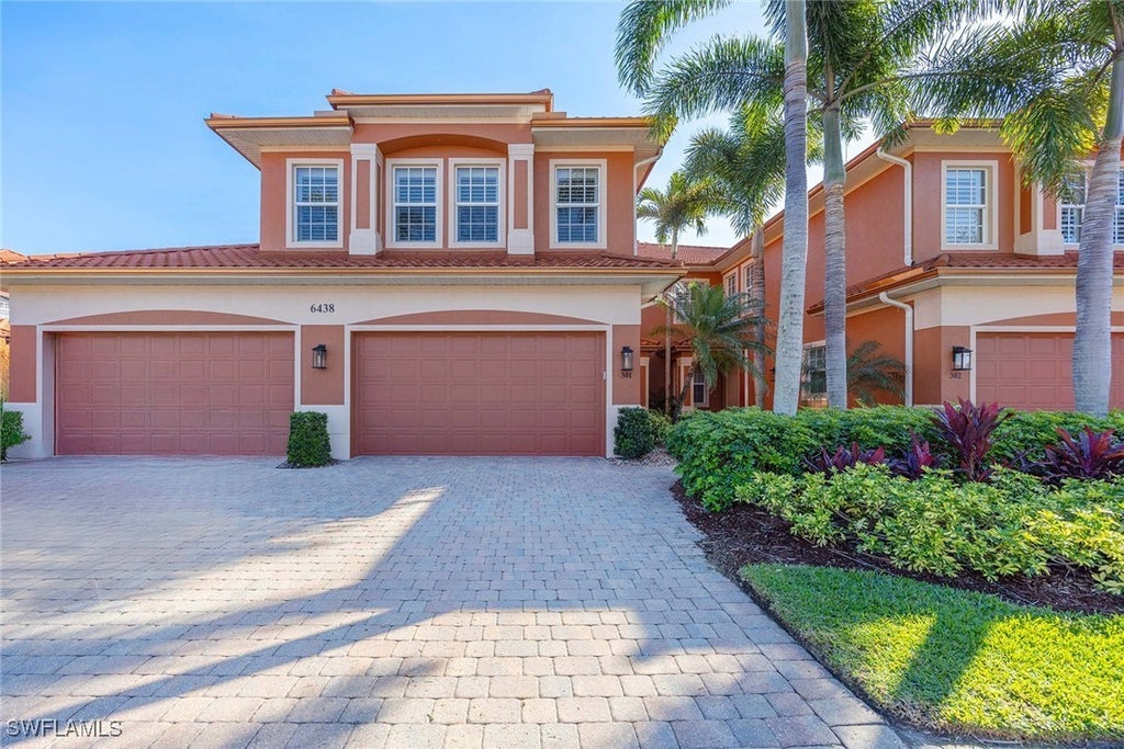 6438 Legacy Cir 301, Naples