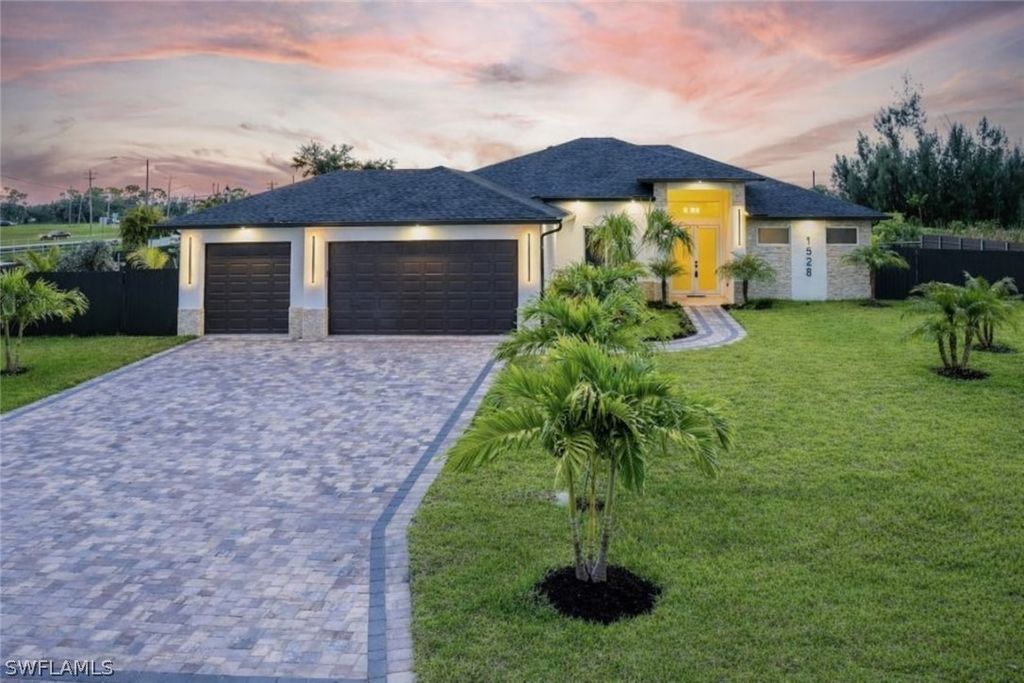 1528 Sw 15th Ave, Cape Coral