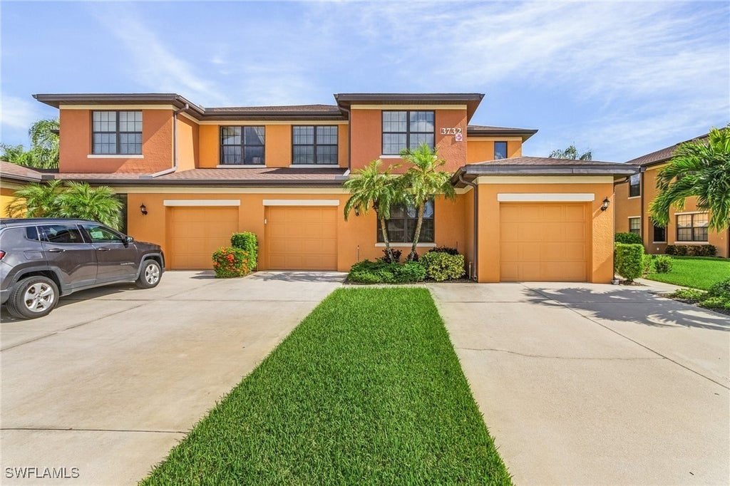 3732 Pino Vista Way 2, ESTERO