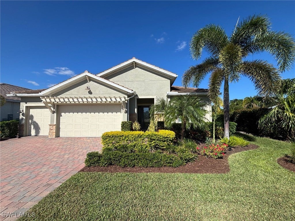 14757 Leeward Dr, Naples