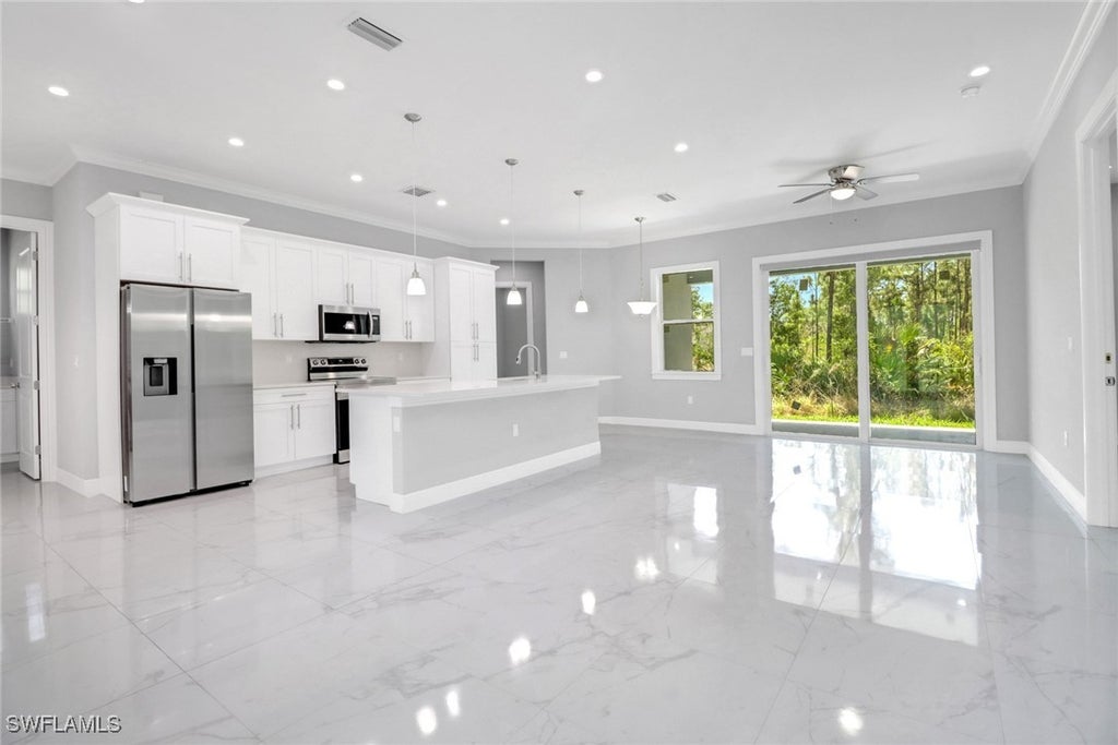 4140 31st Ave Ne, Naples