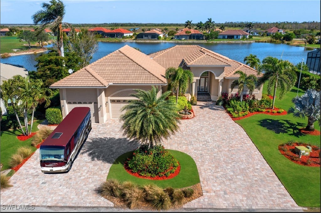 18018 Broadview Dr, Naples