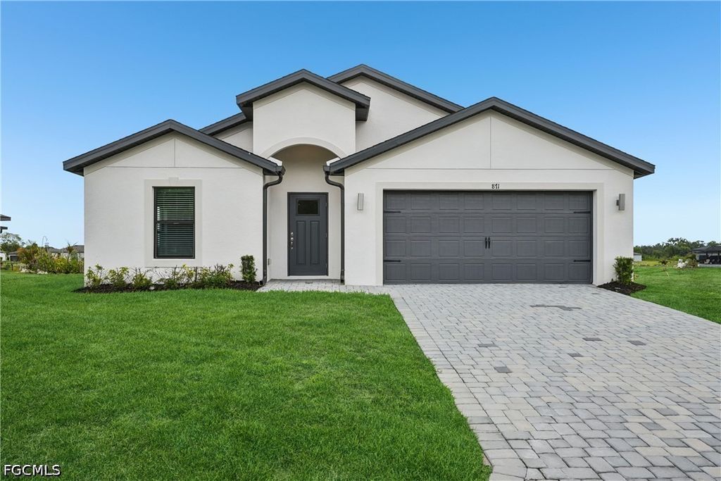 871 Gen D Macarthur Ave, LABELLE