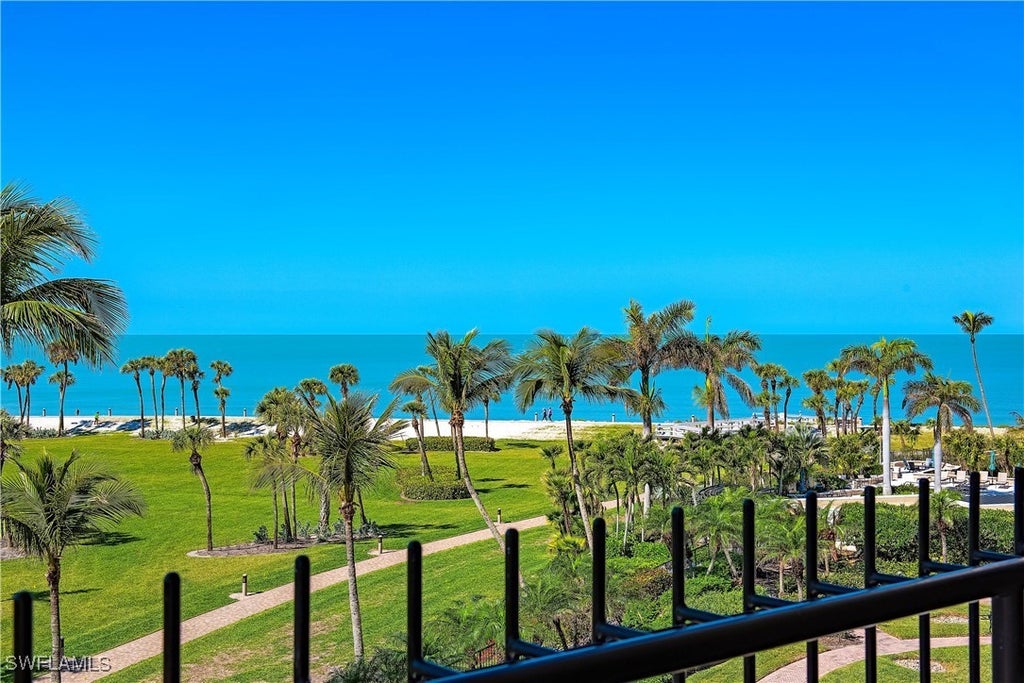 4251 Gulf Shore Blvd N 5c, NAPLES