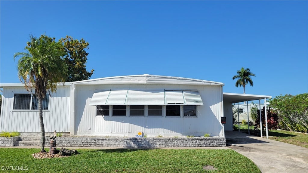 268 Shoreland Dr, Fort Myers