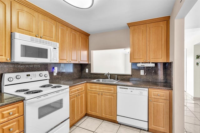 2 of 40 - 7801 Abbott Ave 307, Miami Beach, FL