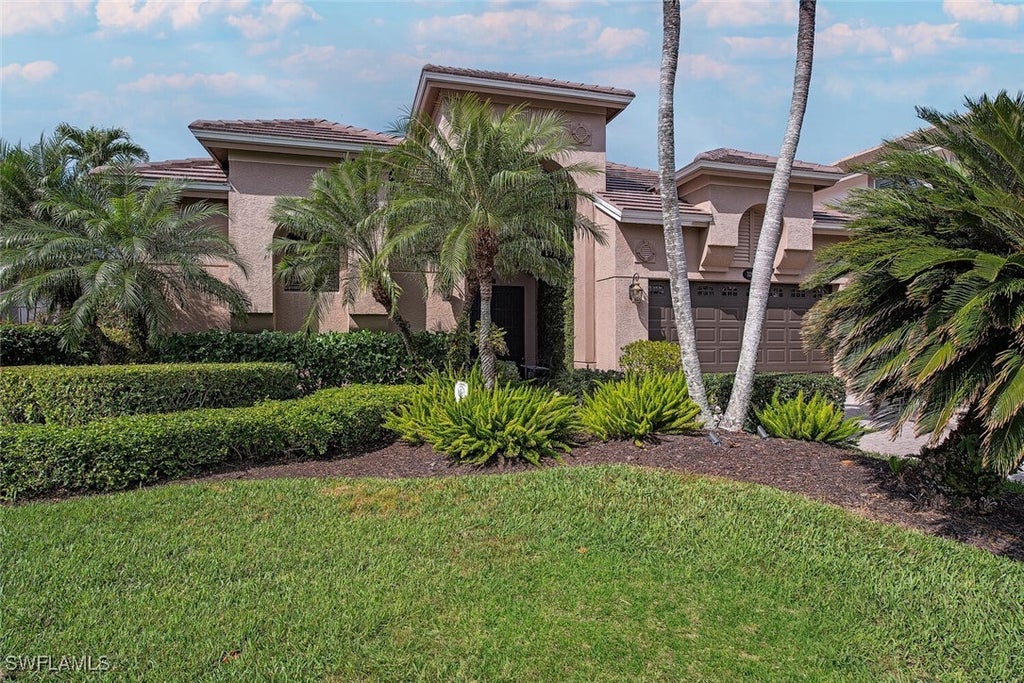 3296 Lookout Ln, Naples