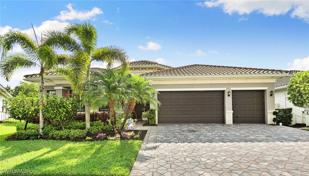 4605 Azalea Dr, Naples