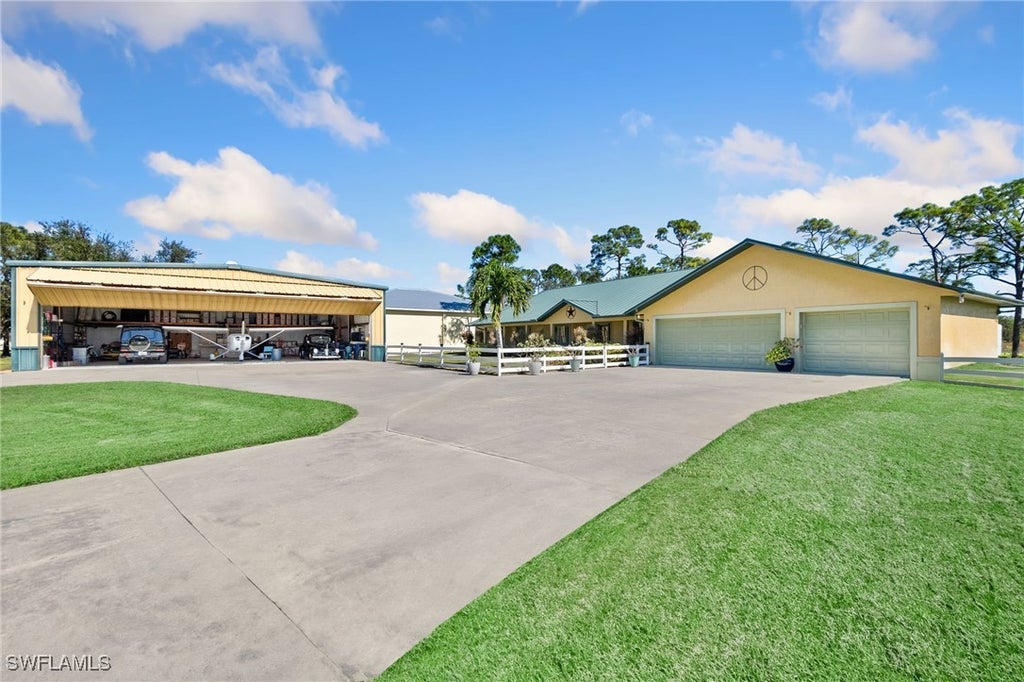 18812 Baseleg Ave, NORTH FORT MYERS