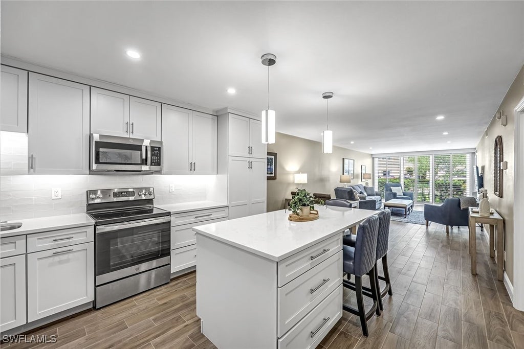 232 Banyan Blvd 232, Naples