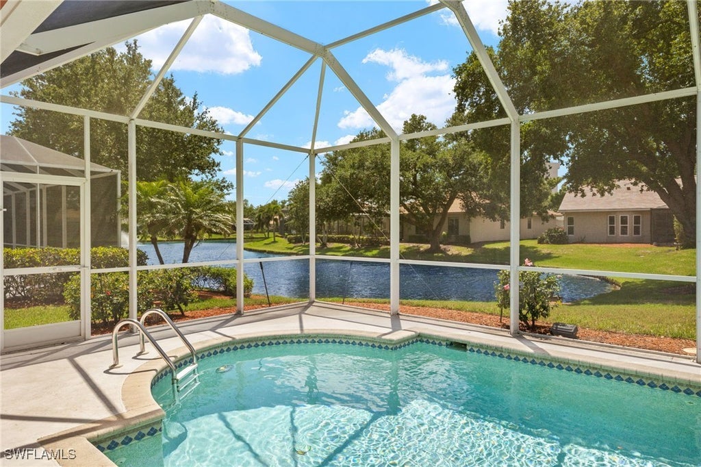 12773 Yacht Club Cir, Fort Myers