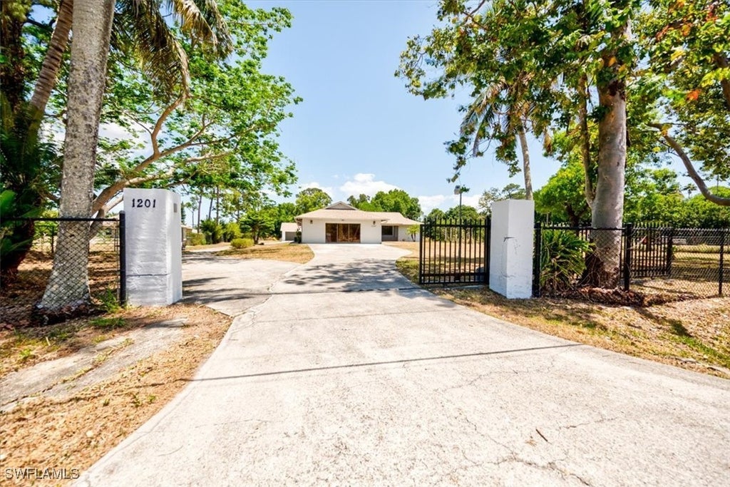 1201 Saint Clair Shores Rd, Naples