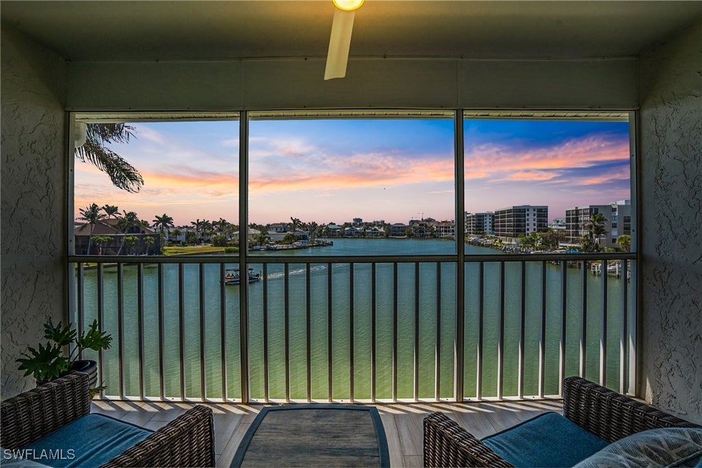 10682 Gulf Shore Dr C301, Naples